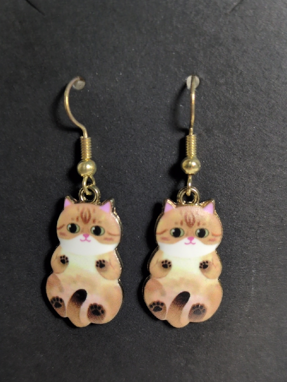 Cute Tan Cat Dangle Earrings - Charming Cat Design